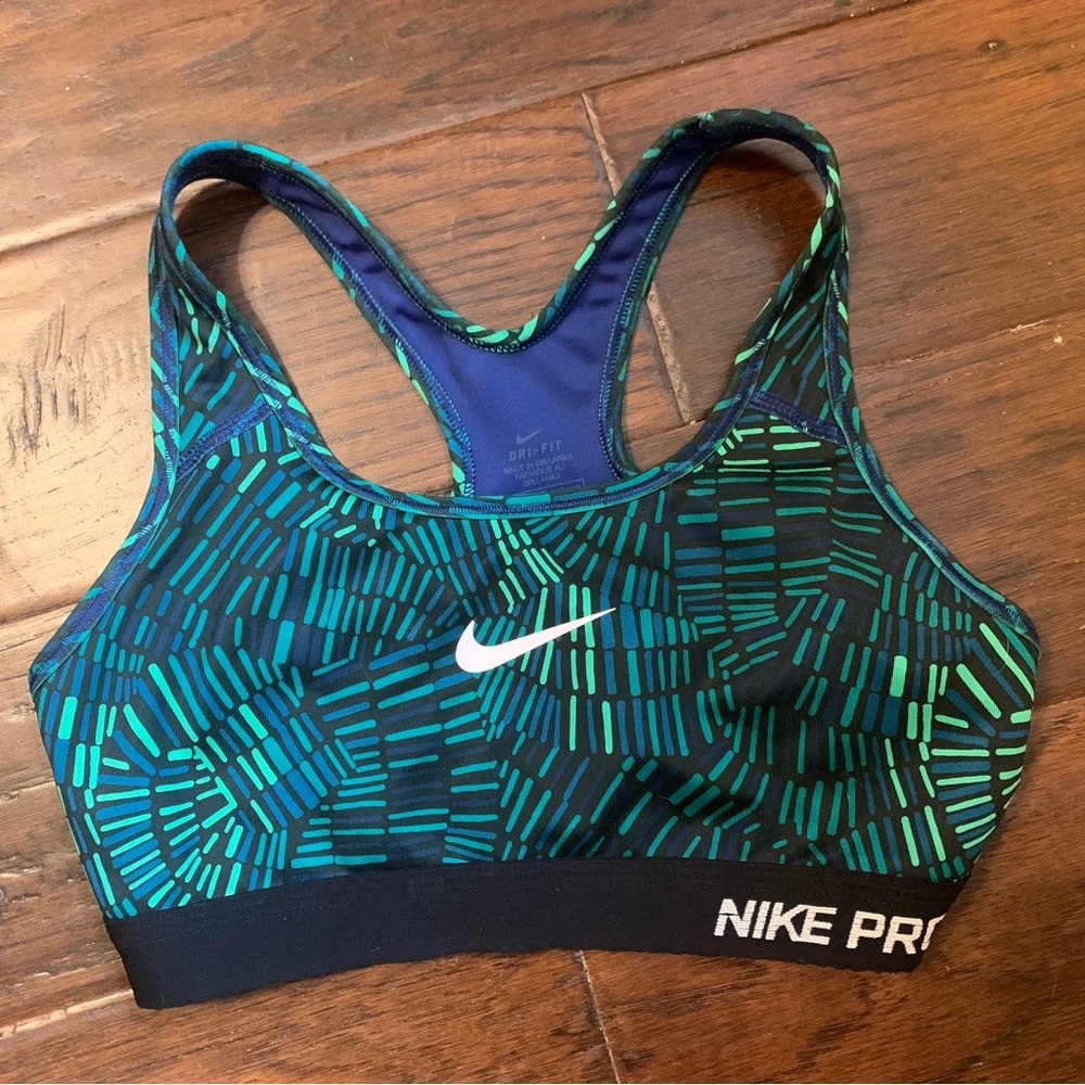 nike pro sports bra